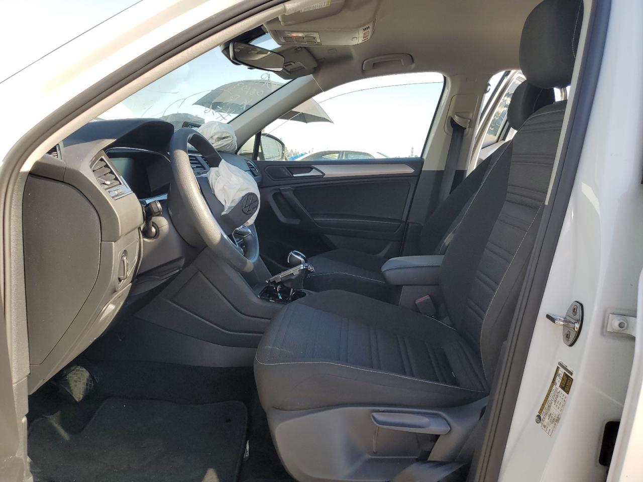 2023 Volkswagen Tiguan S - Фото 7