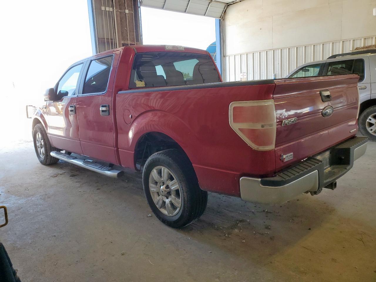 2012 Ford F150 - Фото 2