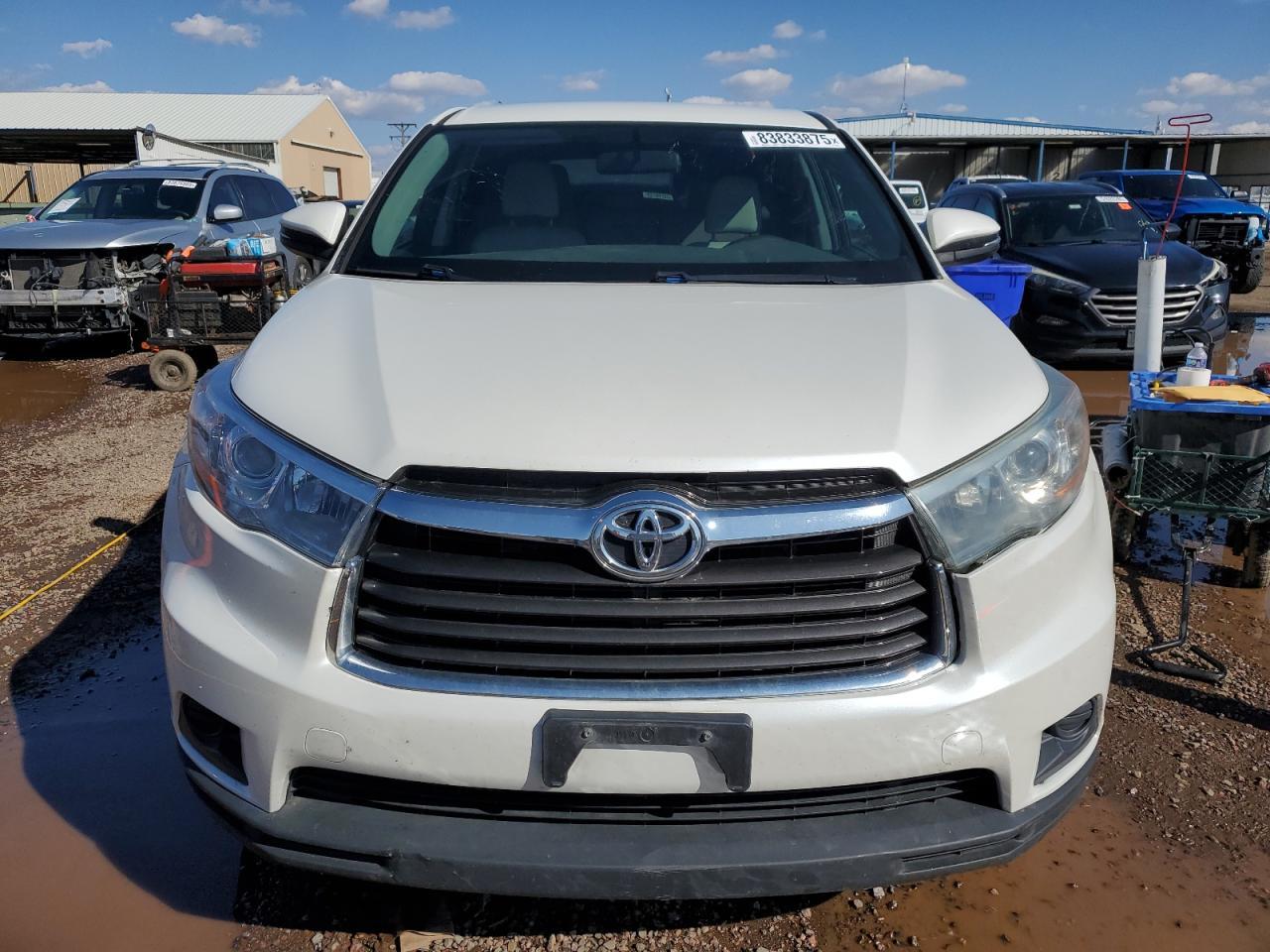 2016 Toyota Highlander Le - Image 5