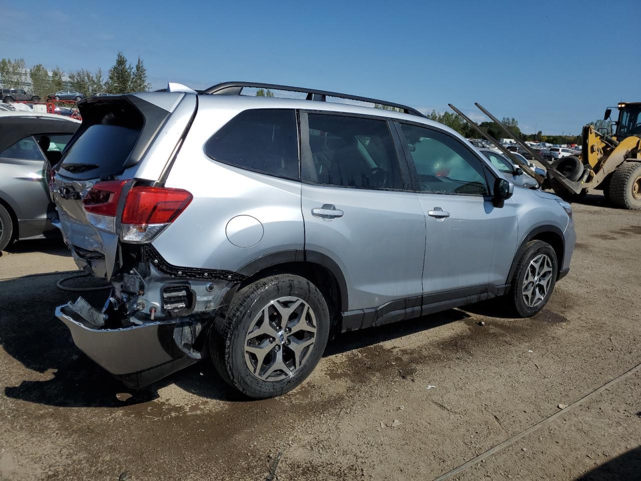 2021 Subaru Forester Touring - Фото 3