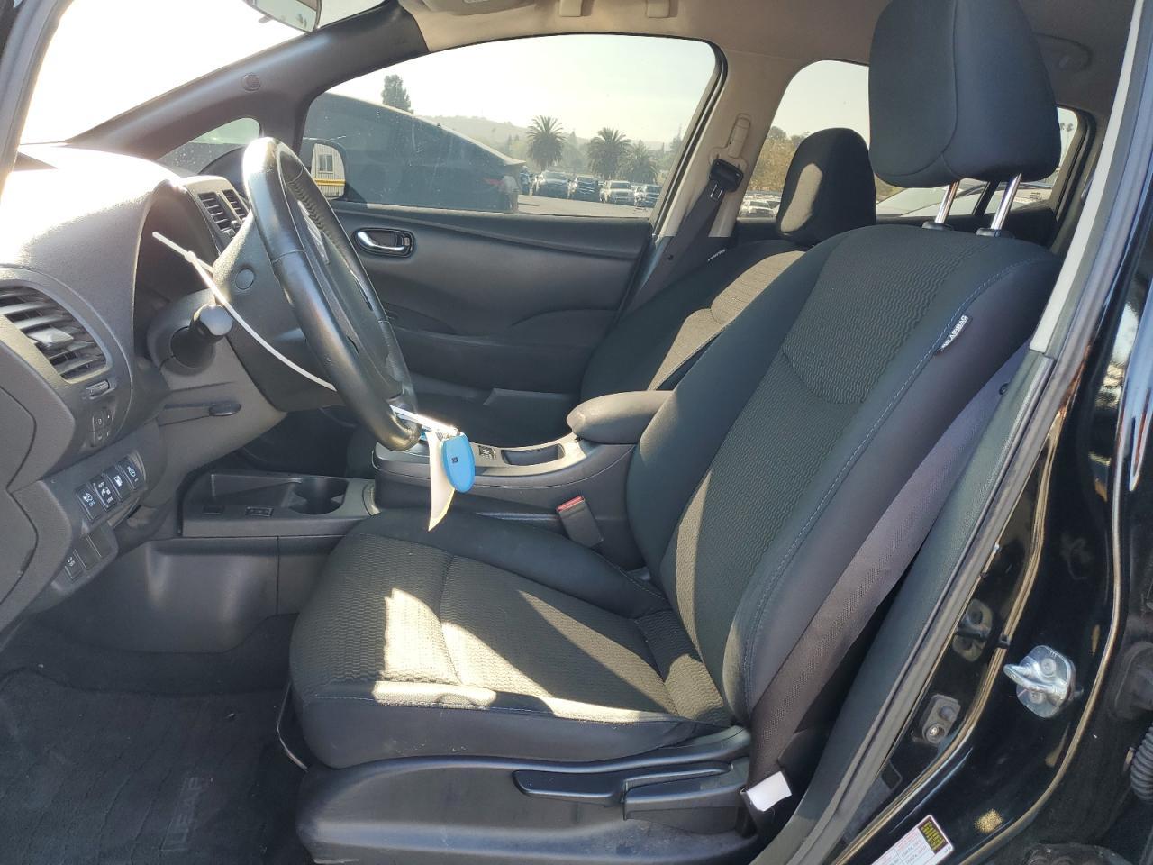 2013 Nissan Leaf S - Фото 7