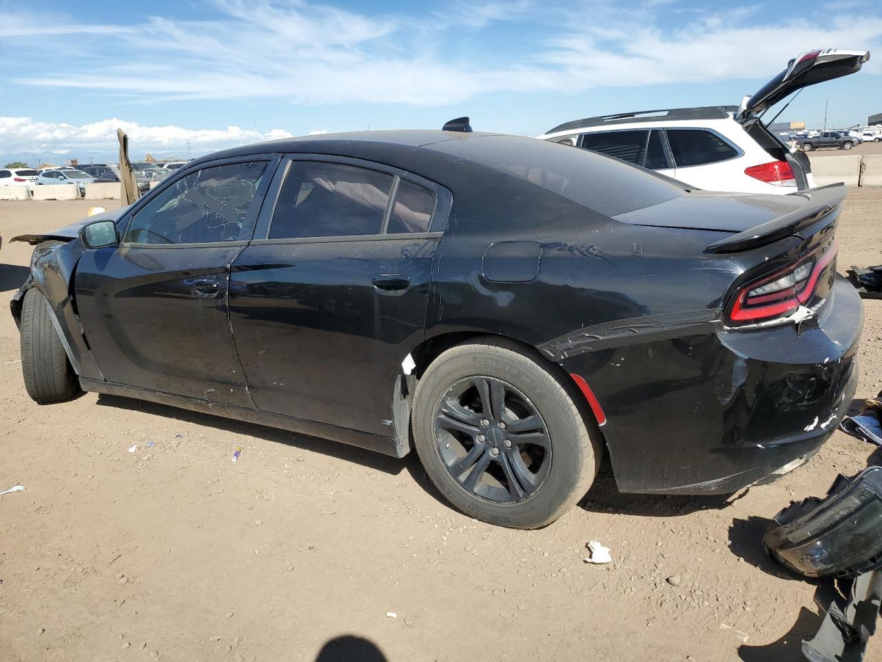 2016 Dodge Charger Sxt - Image 2