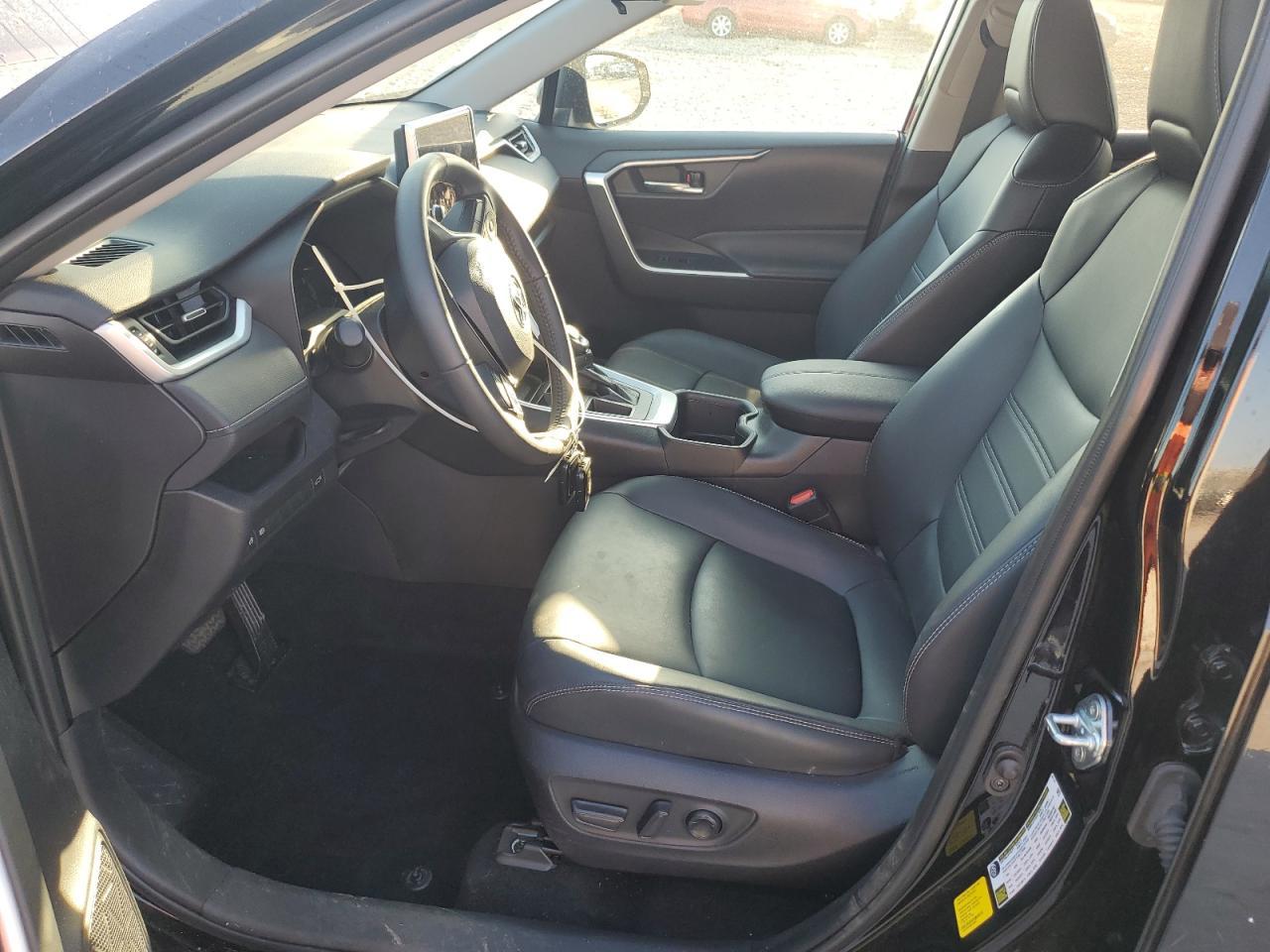 2024 Toyota Rav4 Xle Premium - Image 7