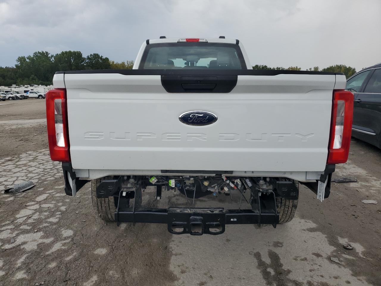 2023 Ford F250 Super Duty - Image 6