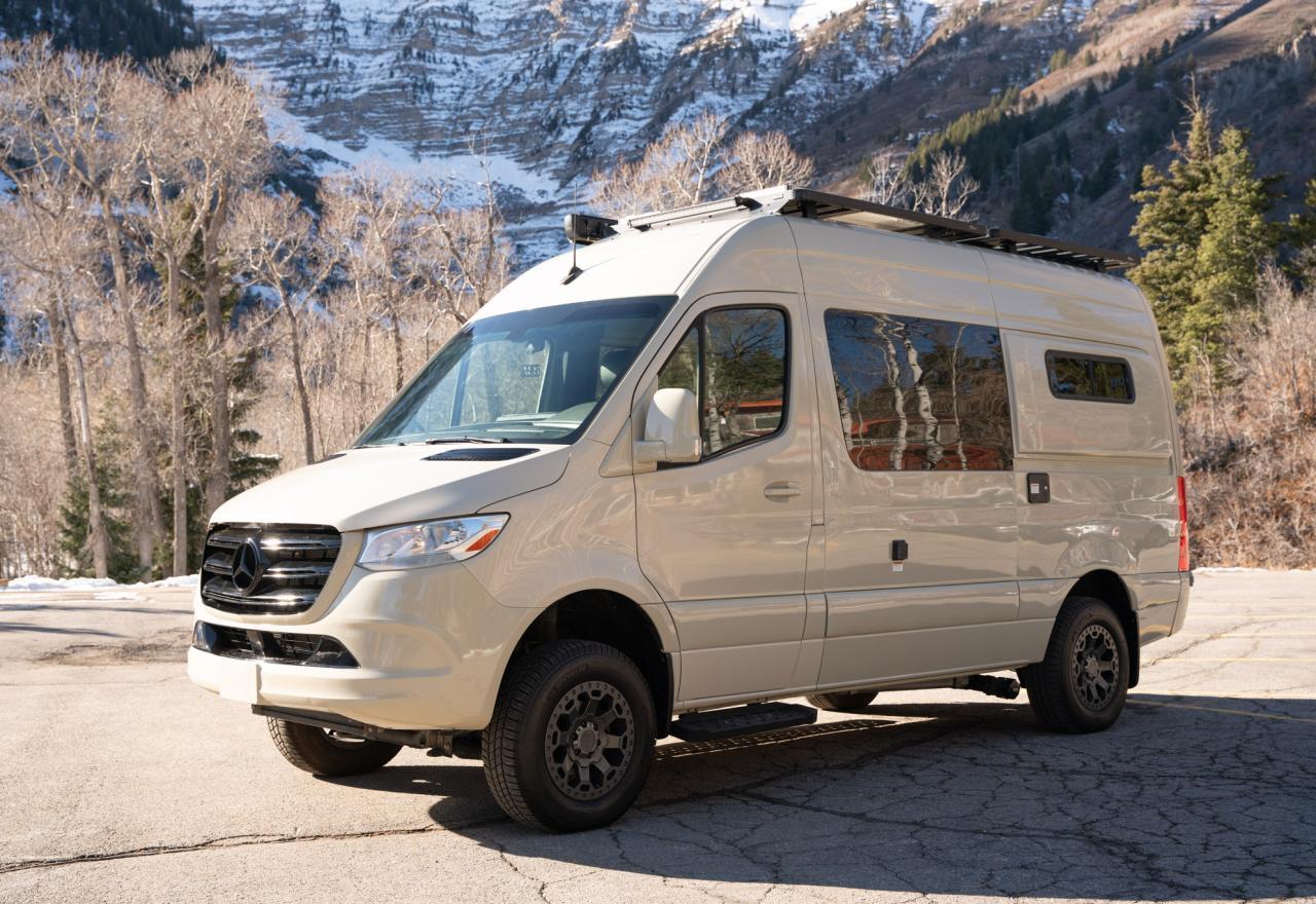 2019 Mercedes-Benz Sprinter 2500 - Фото 2