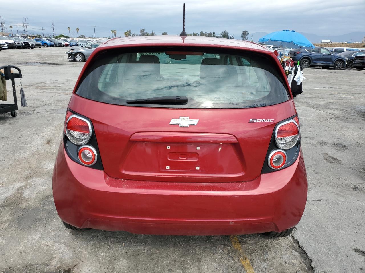 2012 Chevrolet Sonic Ls - Фото 6