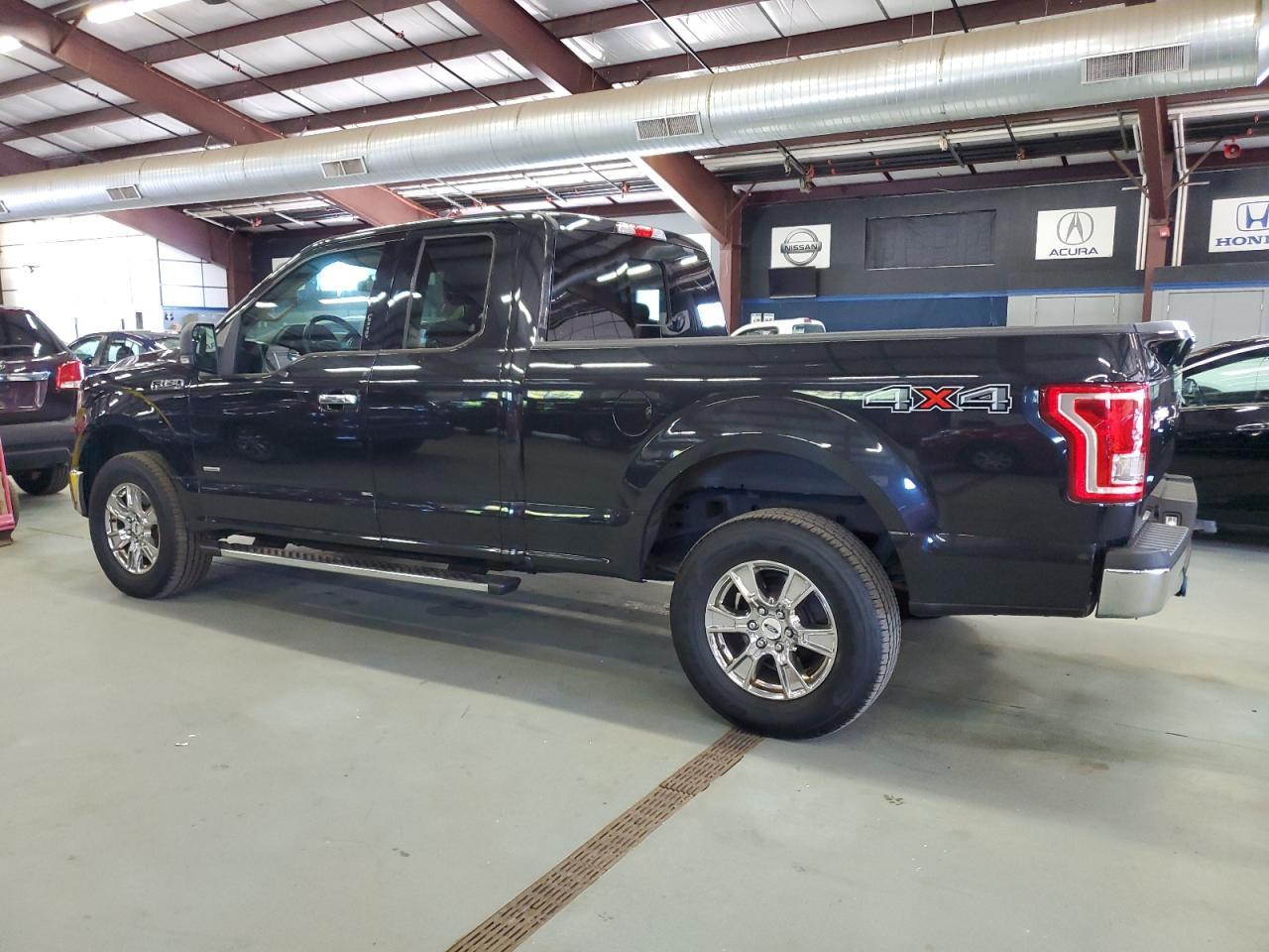 2015 Ford F150 Super Cab - Фото 2