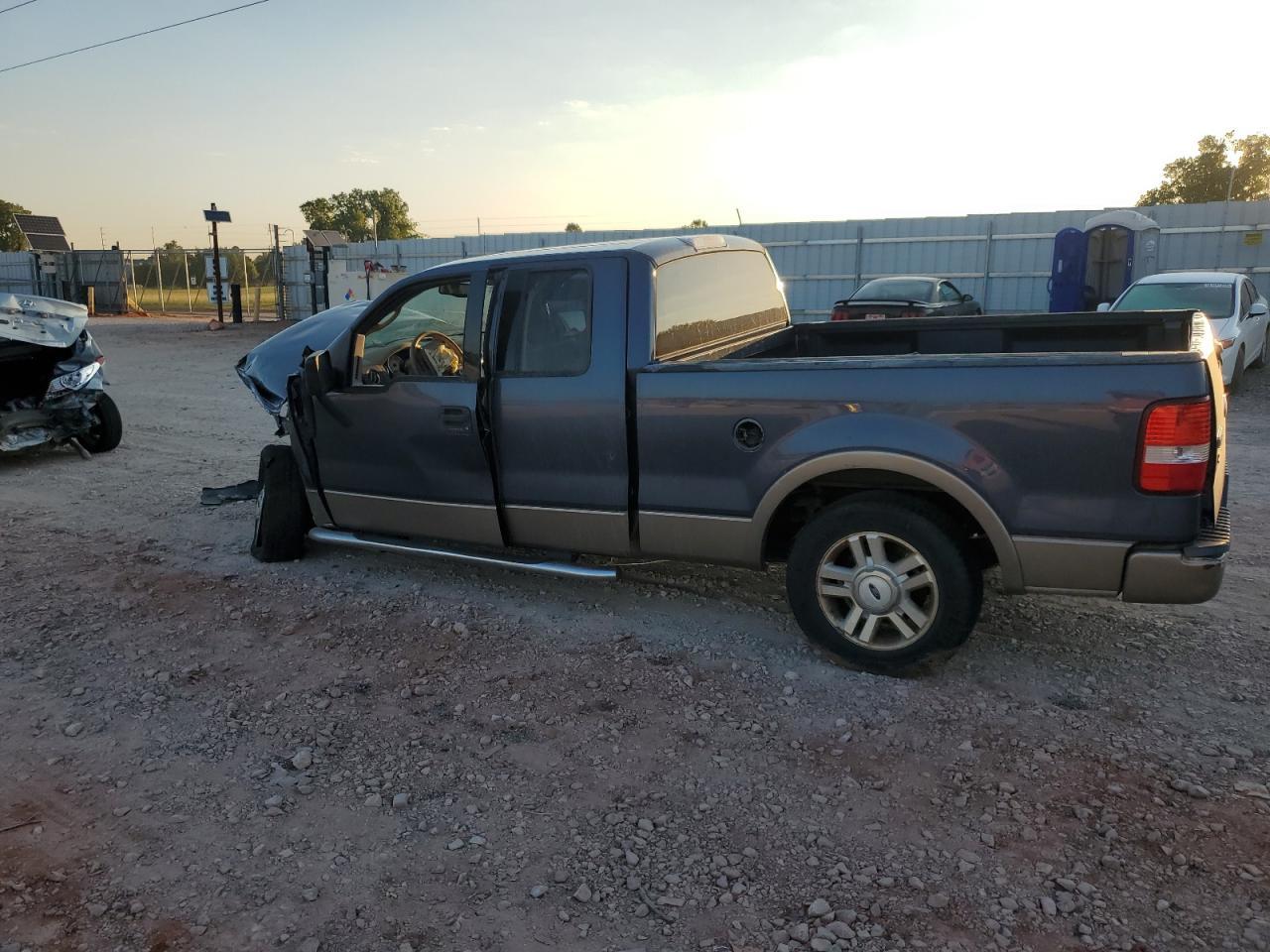 2004 Ford F150 - Фото 2