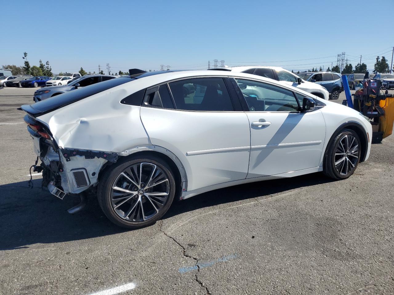 2024 Toyota Prius Le - Фото 3