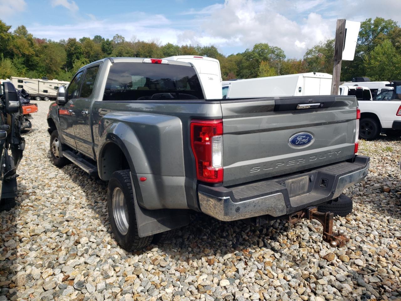 2019 Ford F350 Super Duty - Image 2
