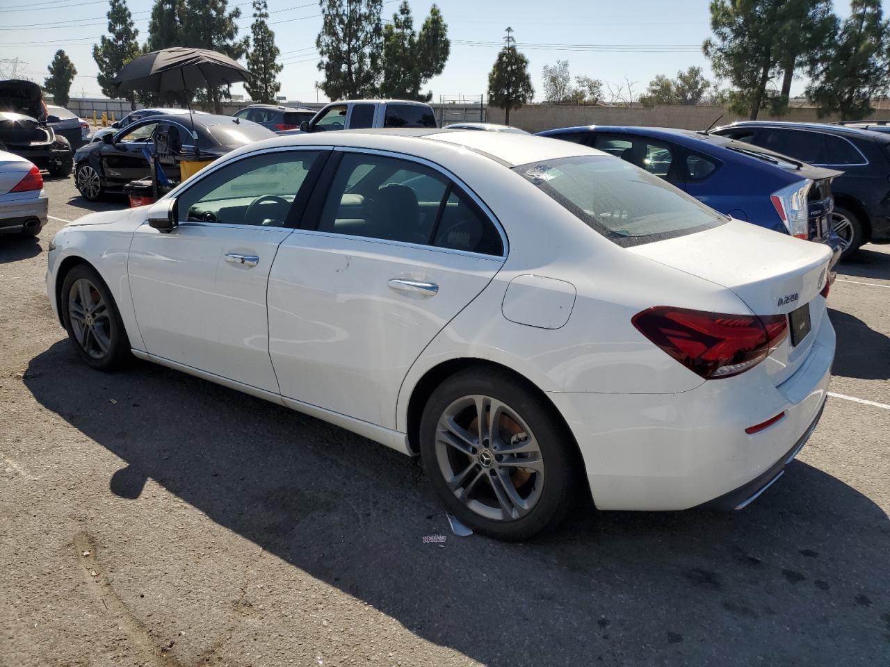 2020 Mercedes-Benz A 220 - Фото 2