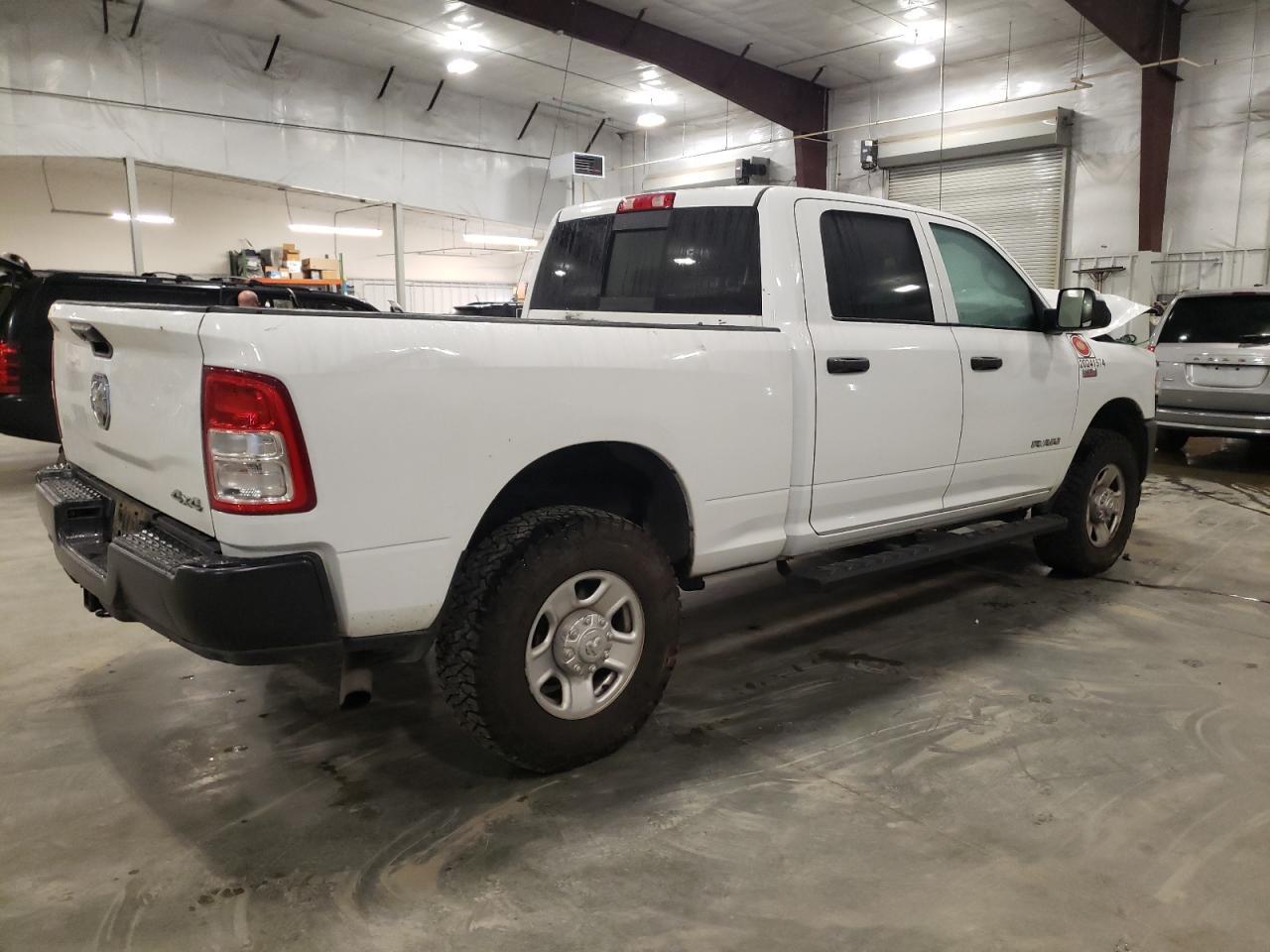 2022 Ram 2500 Tradesman - Фото 3
