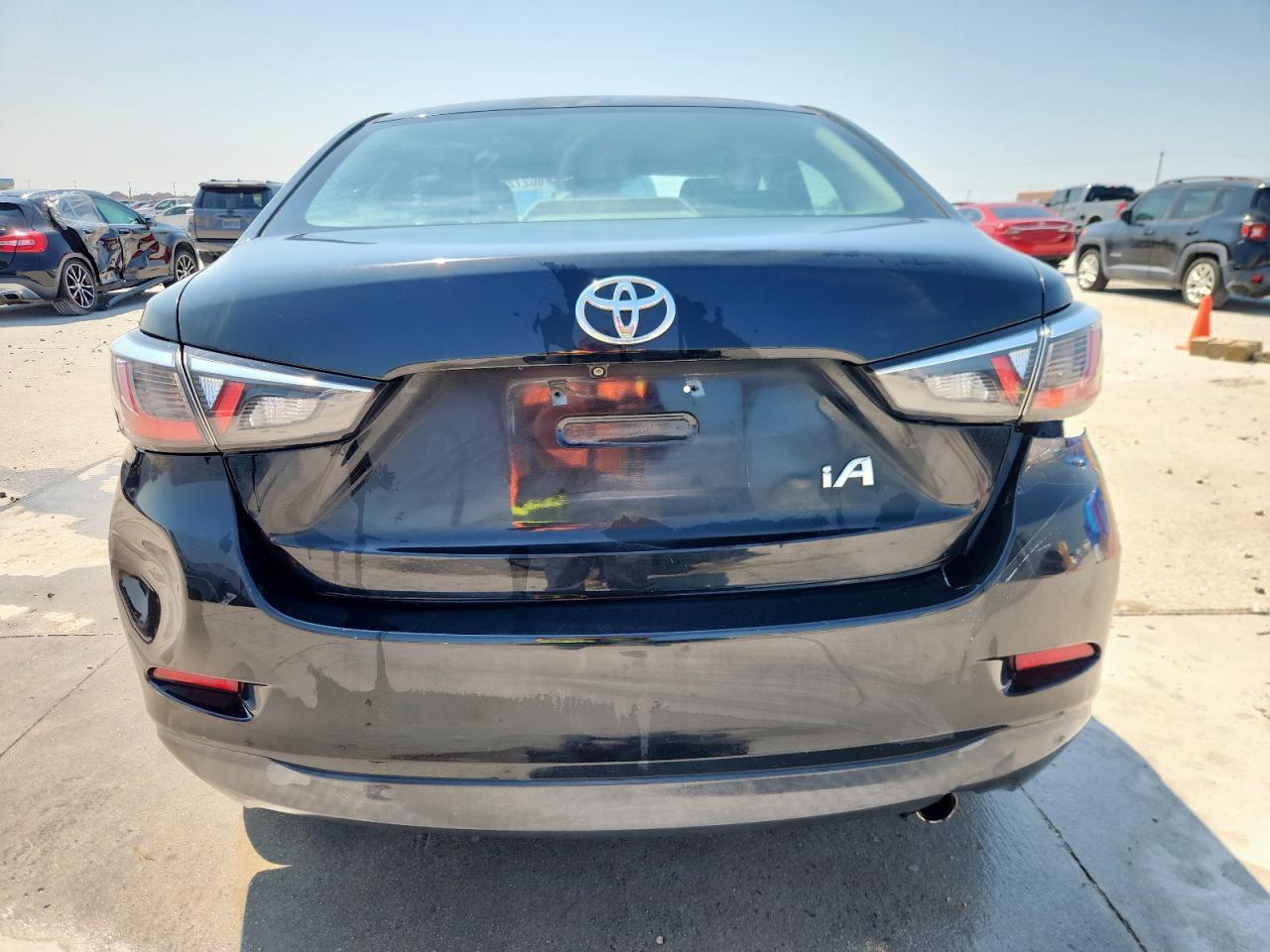 2018 Toyota Yaris Ia - Фото 6