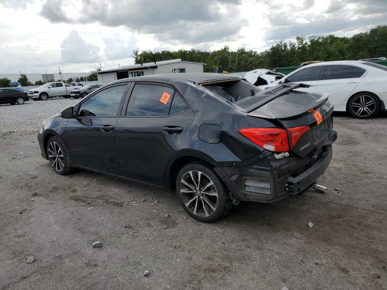 2017 Toyota Corolla L - Фото 2