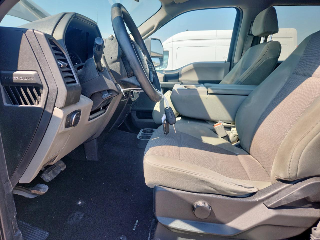 2019 Ford F250 Super Duty - Фото 7