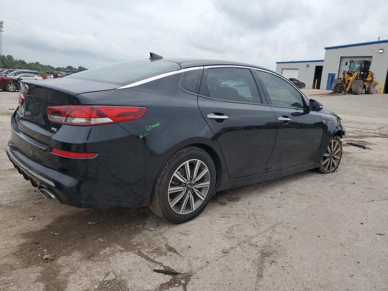 2020 Kia Optima Ex - Image 3