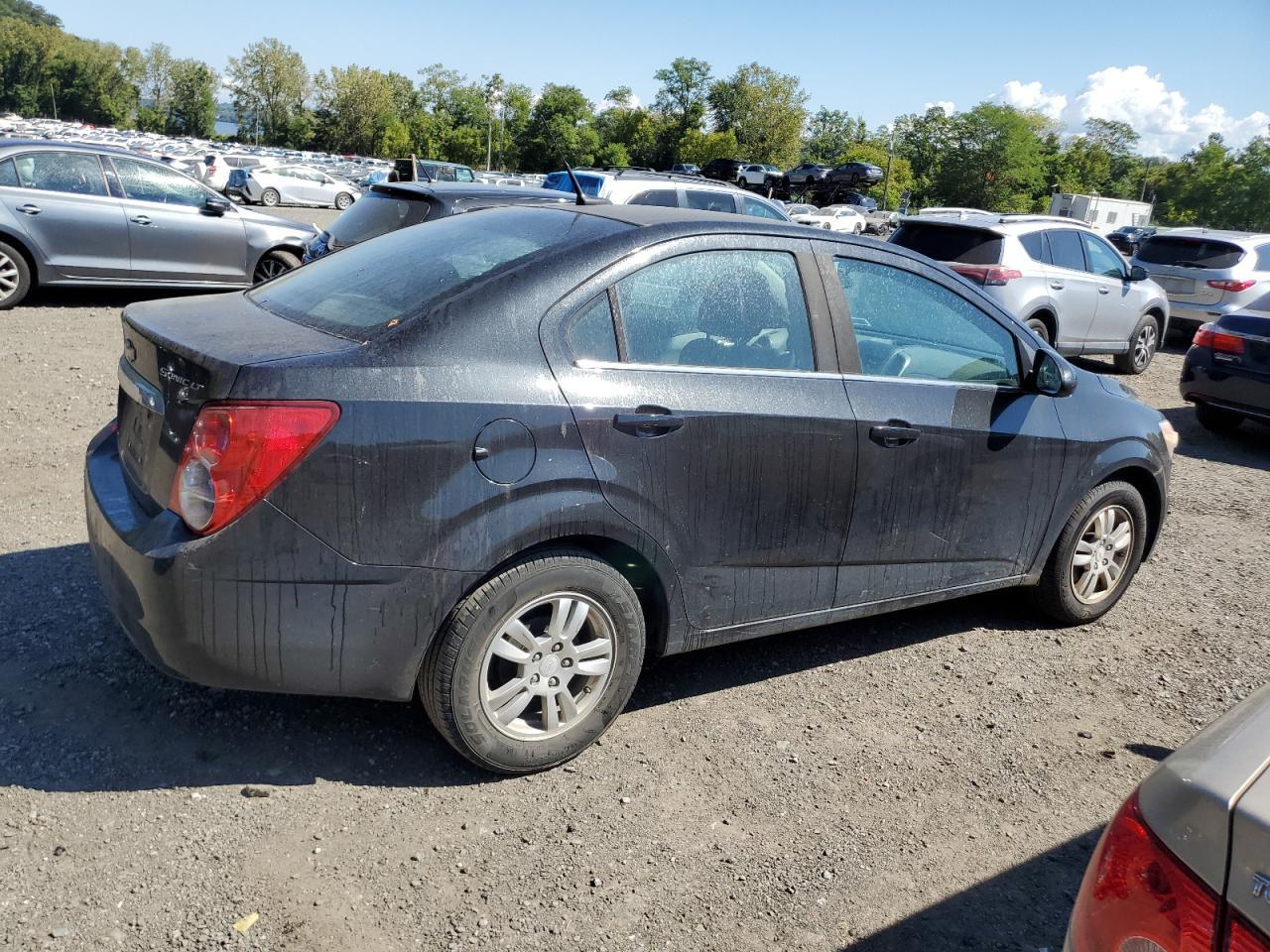 2013 Chevrolet Sonic Lt - Image 3