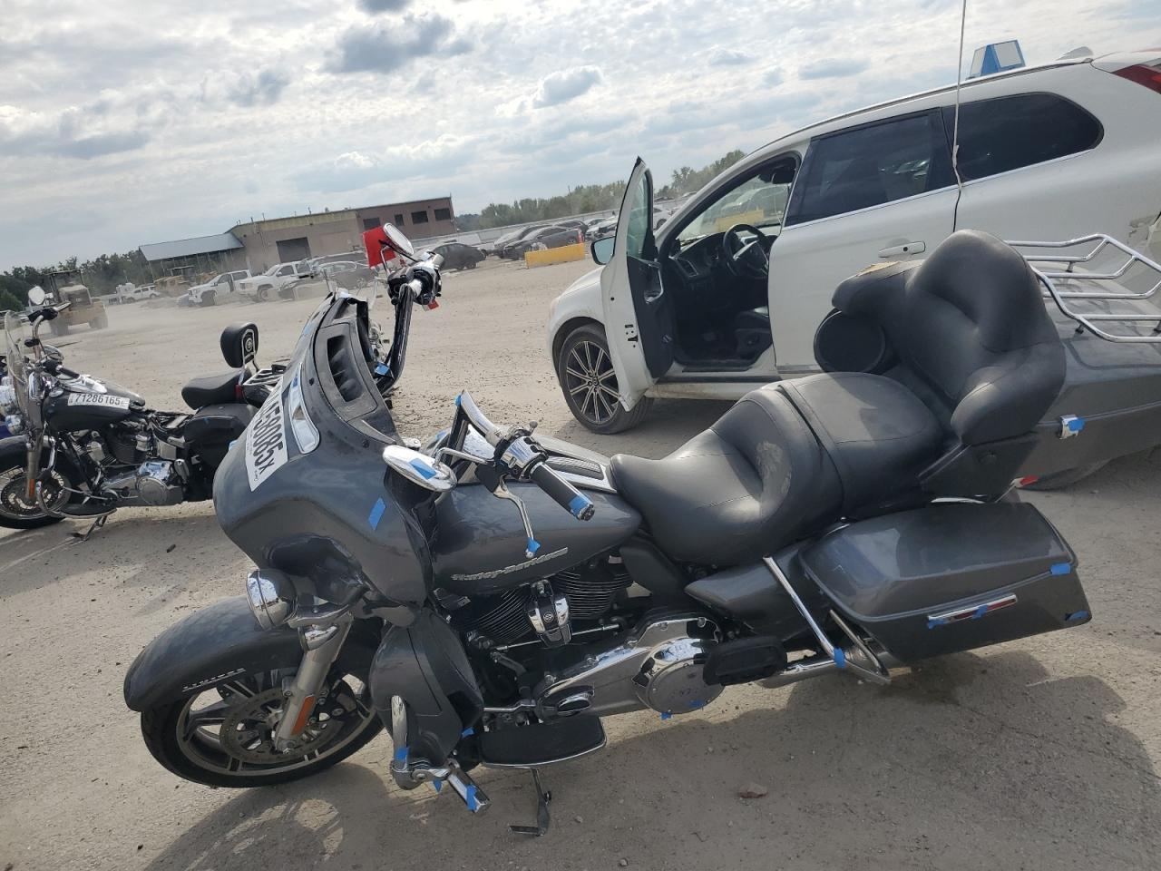 2022 Harley-Davidson Flhtk - Фото 3