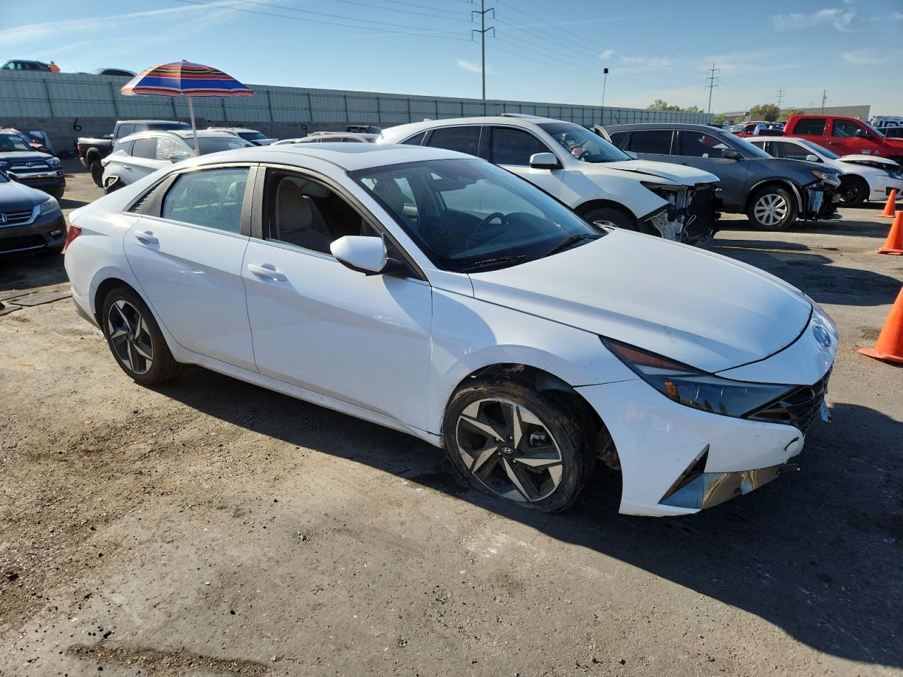 2023 Hyundai Elantra Limited - Фото 4