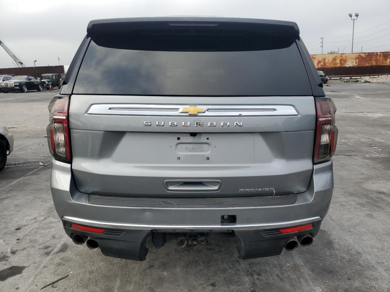 2023 Chevrolet Suburban K1500 Premier - Image 6