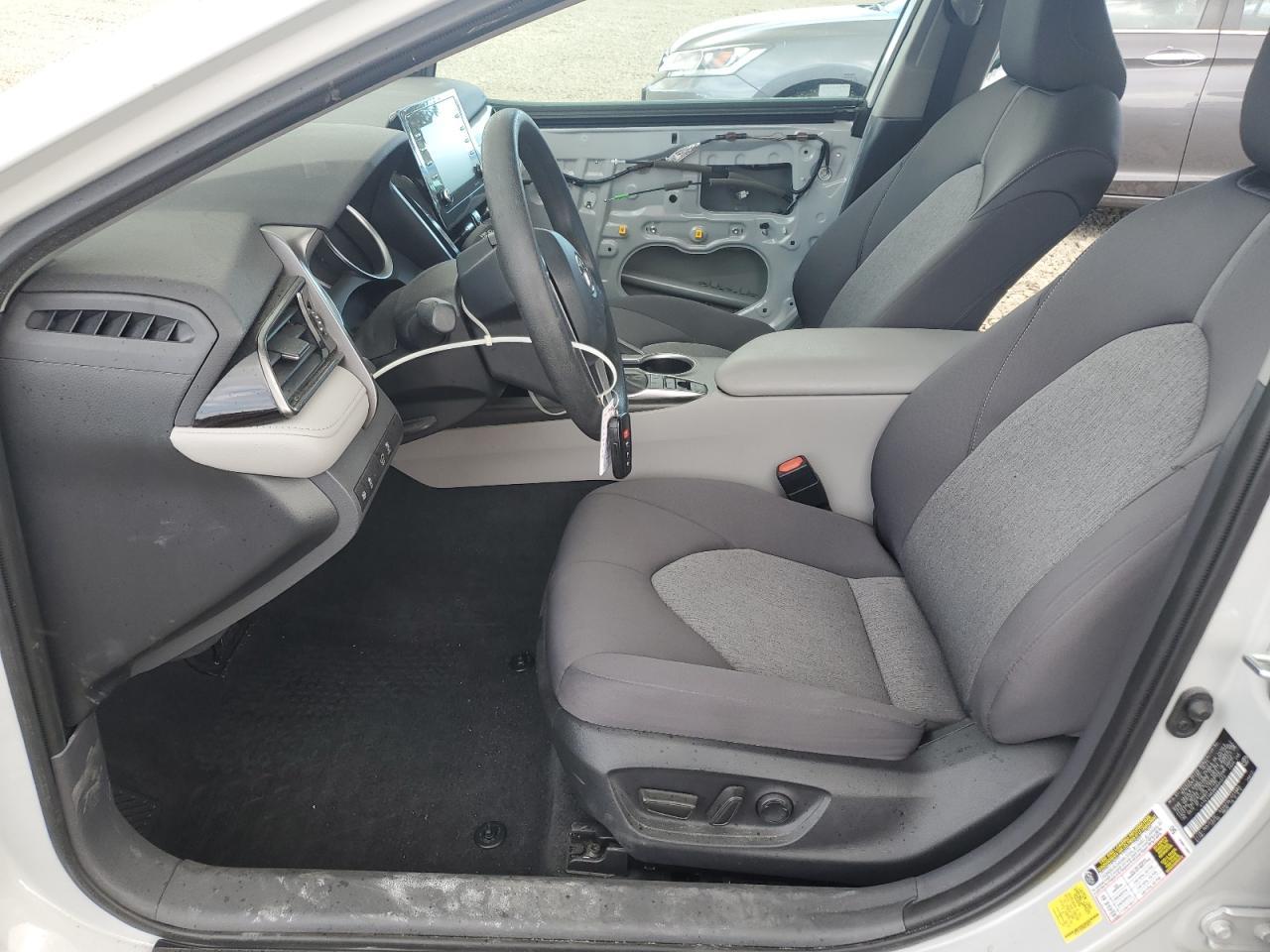 2022 Toyota Camry Le - Фото 7