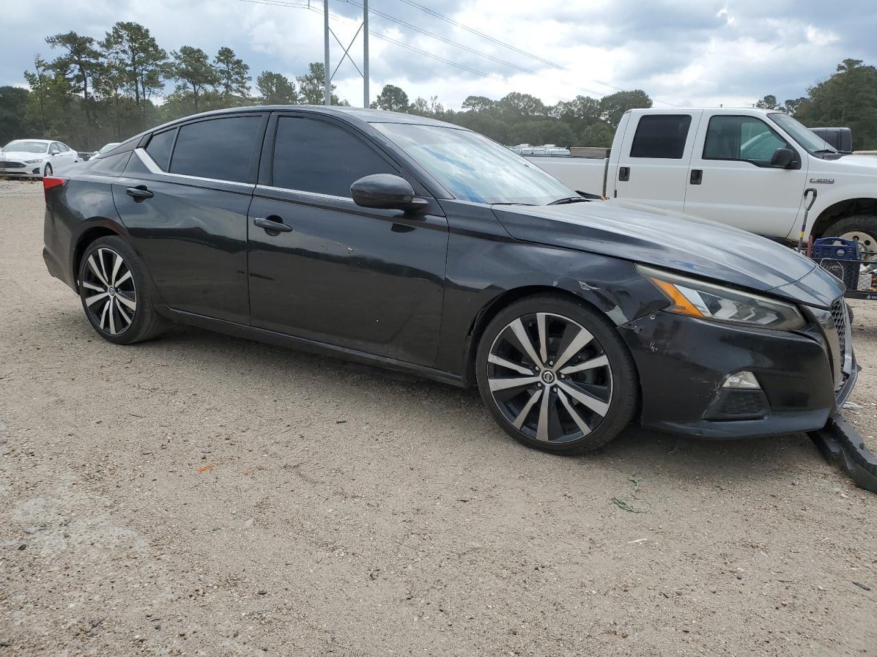 2019 Nissan Altima Sr - Фото 4
