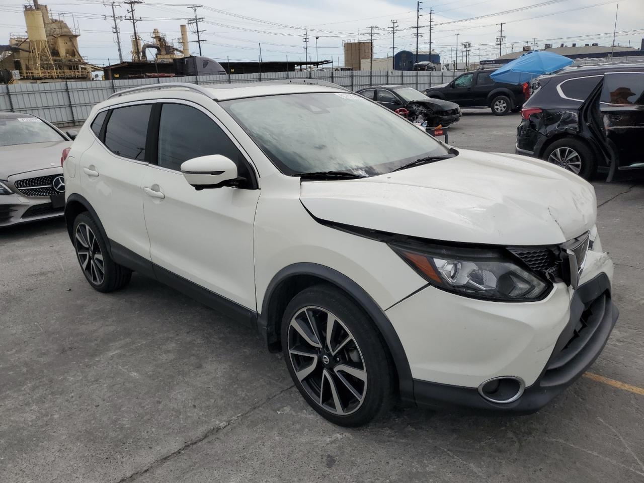 2017 Nissan Rogue Sport S - Фото 4