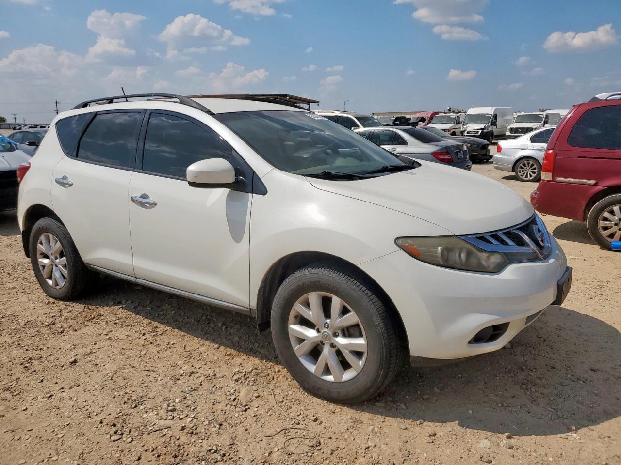 2014 Nissan Murano S - Image 4