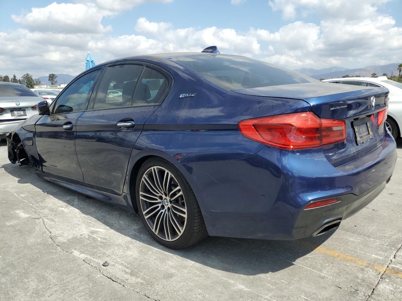 2018 BMW 530E - Фото 2
