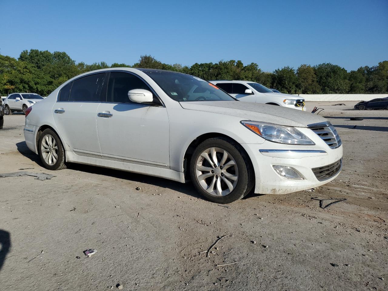 2013 Hyundai Genesis 3.8L - Фото 4