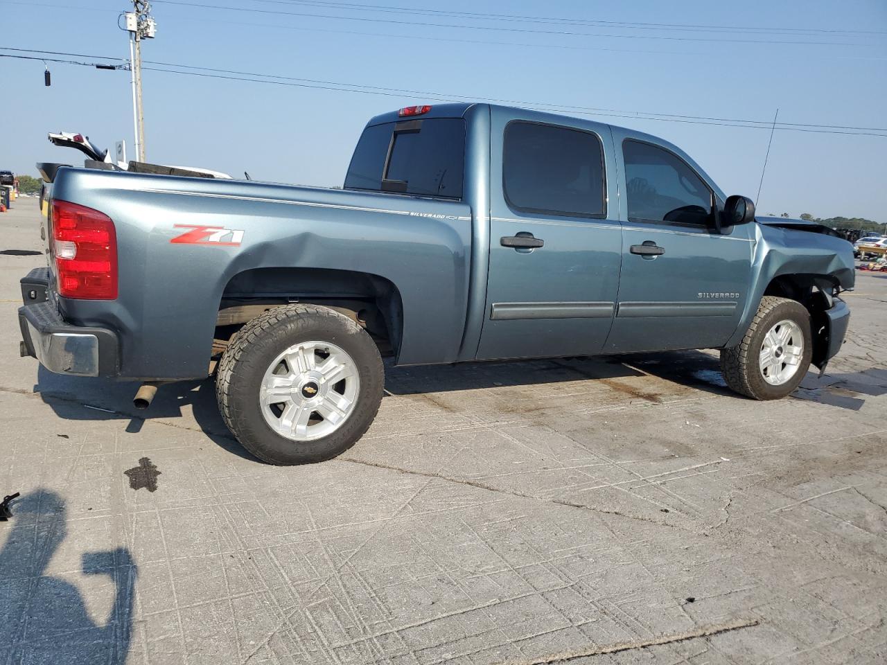 2011 Chevrolet Silverado C1500 Lt - Image 3