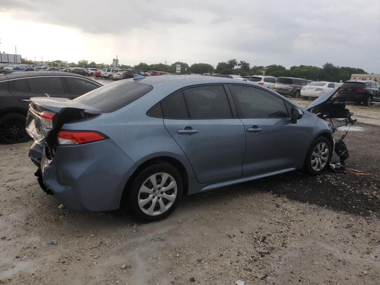 2020 Toyota Corolla Le - Image 3