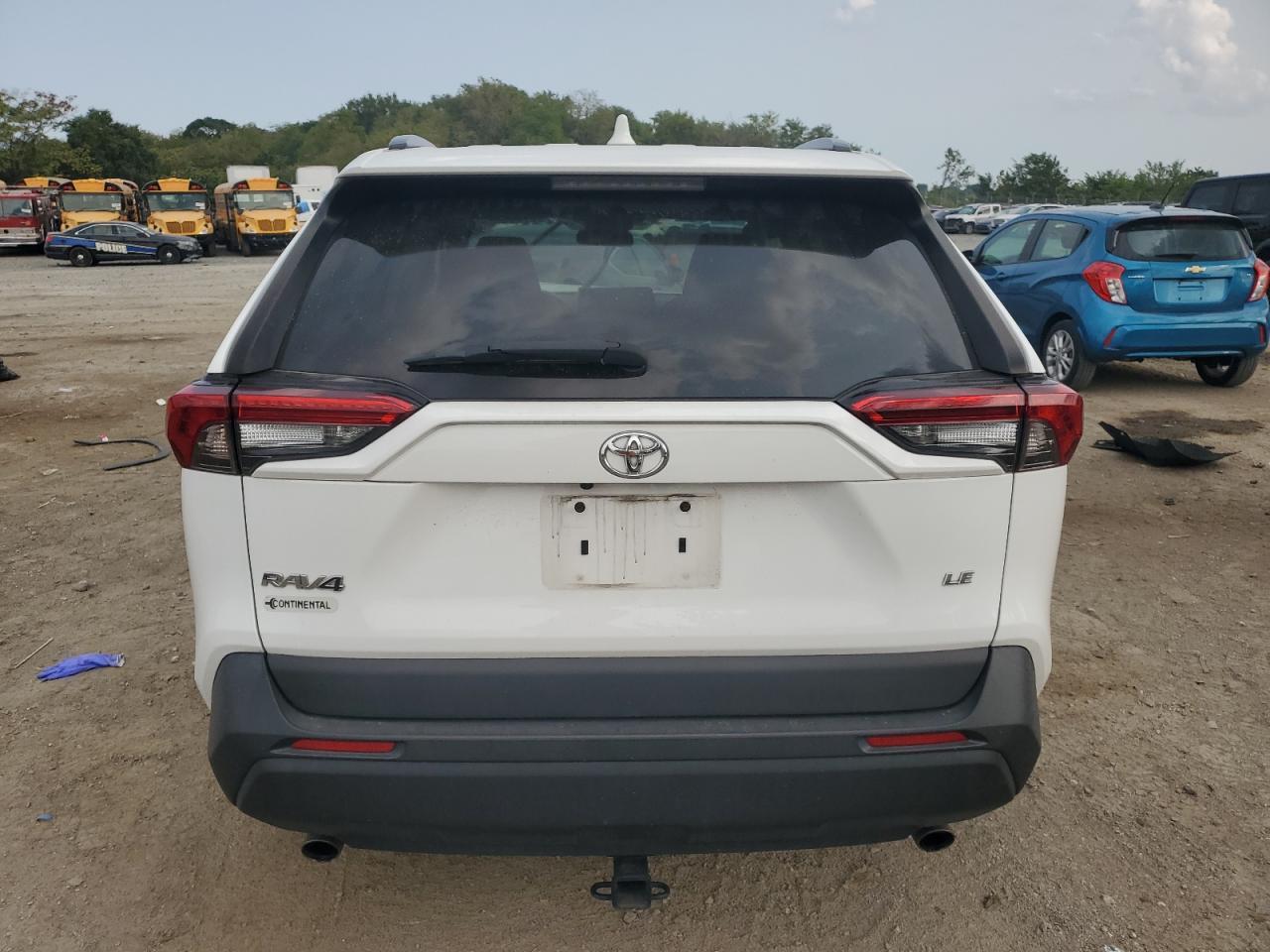 2021 Toyota Rav4 Le - Фото 6