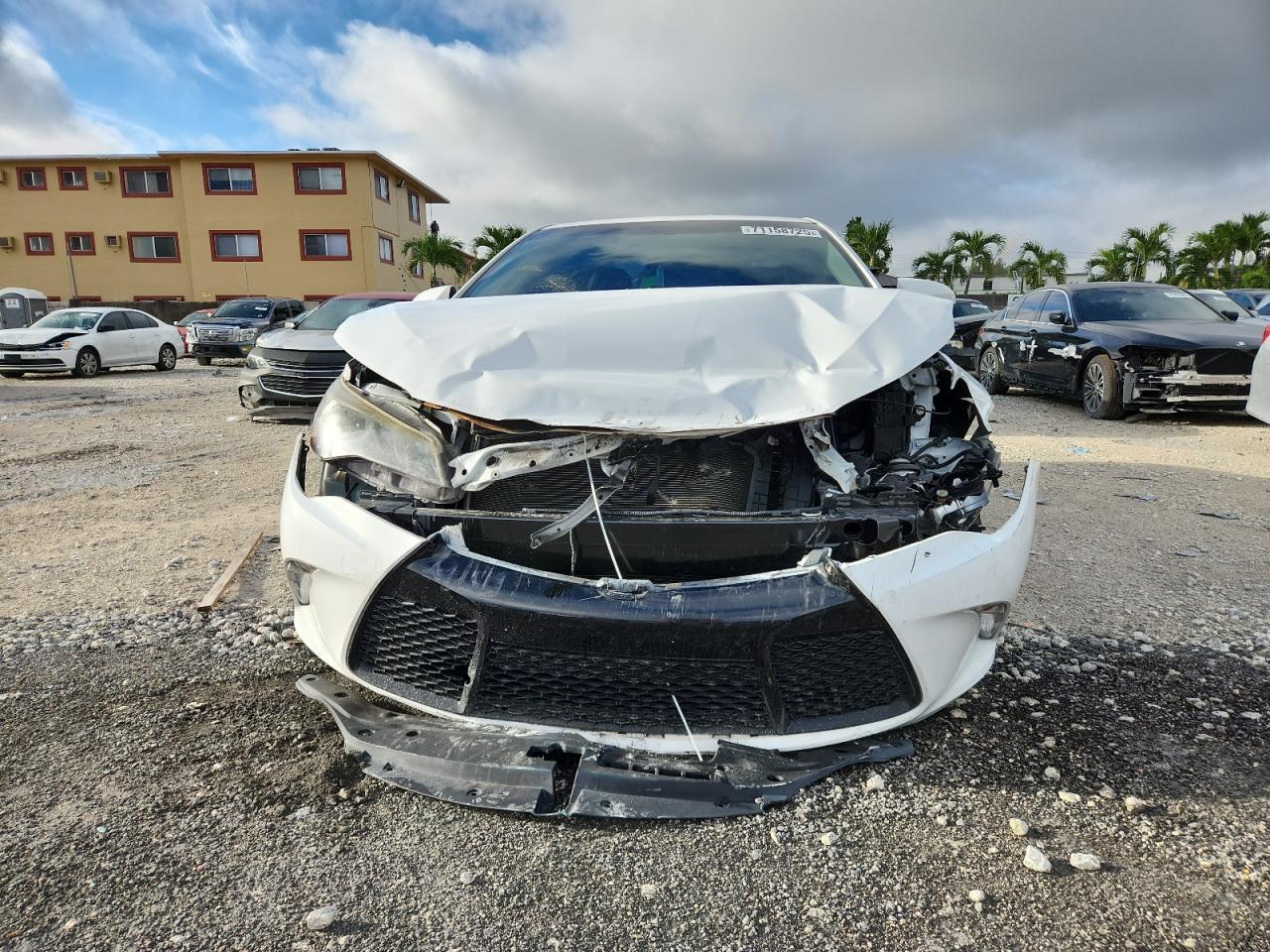 2017 Toyota Camry Le - Image 5