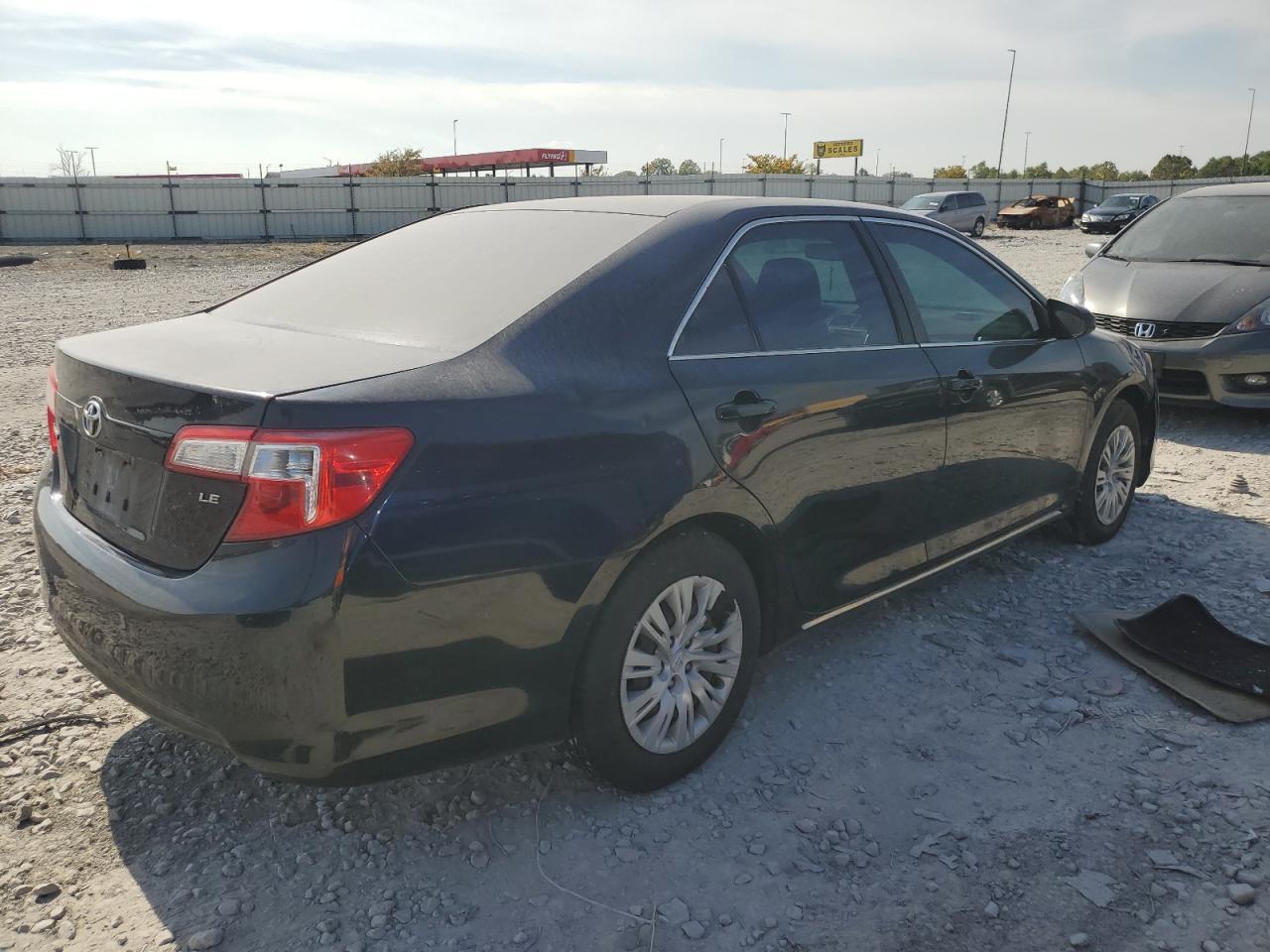 2012 Toyota Camry Base - Фото 3