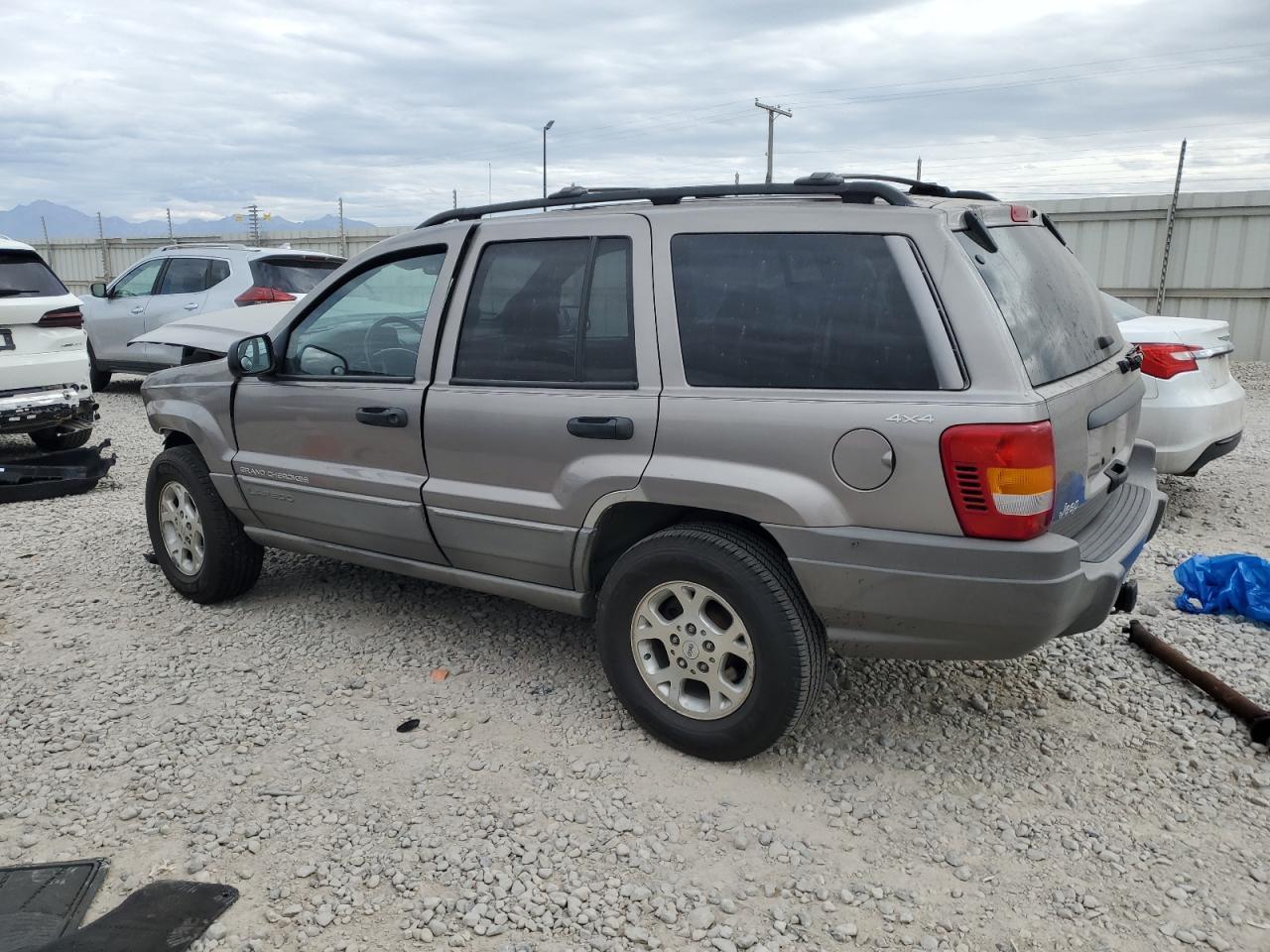 1999 Jeep Grand Cherokee Laredo - Фото 2