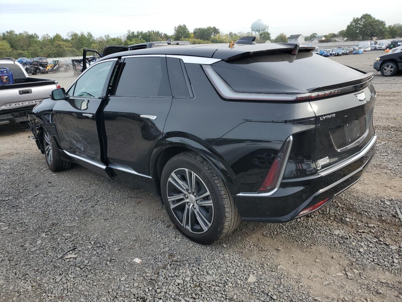 2023 Cadillac Lyriq Luxury - Фото 2