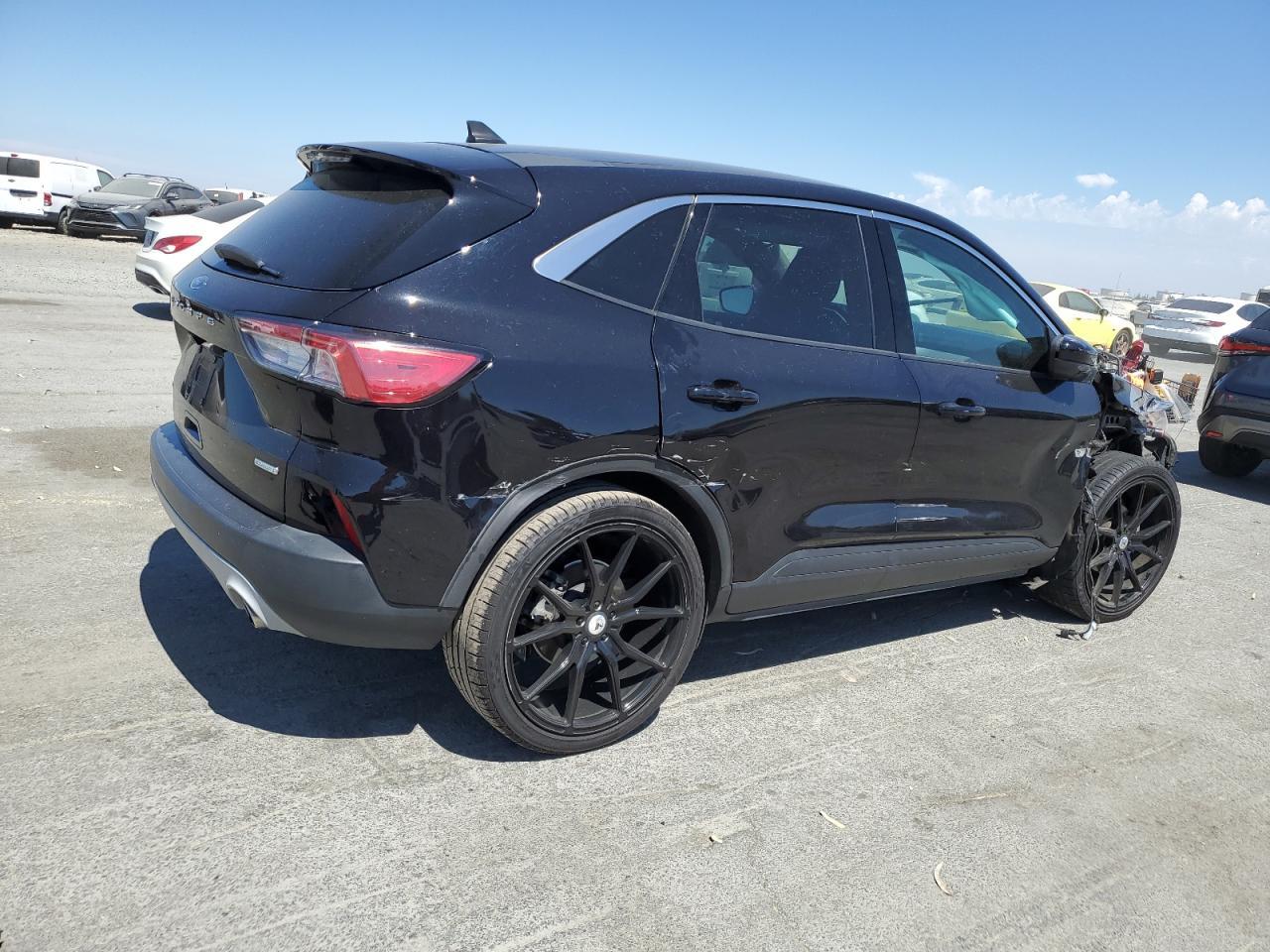 2020 Ford Escape Se - Фото 3