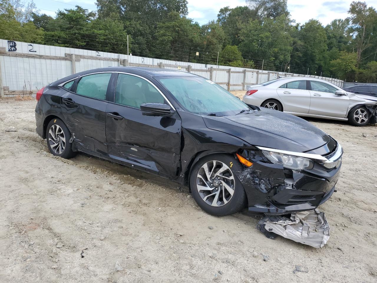 2017 Honda Civic Ex - Image 4