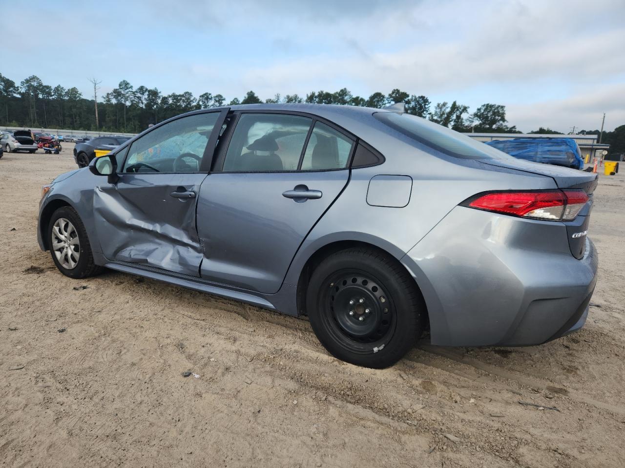 2021 Toyota Corolla Le - Фото 2