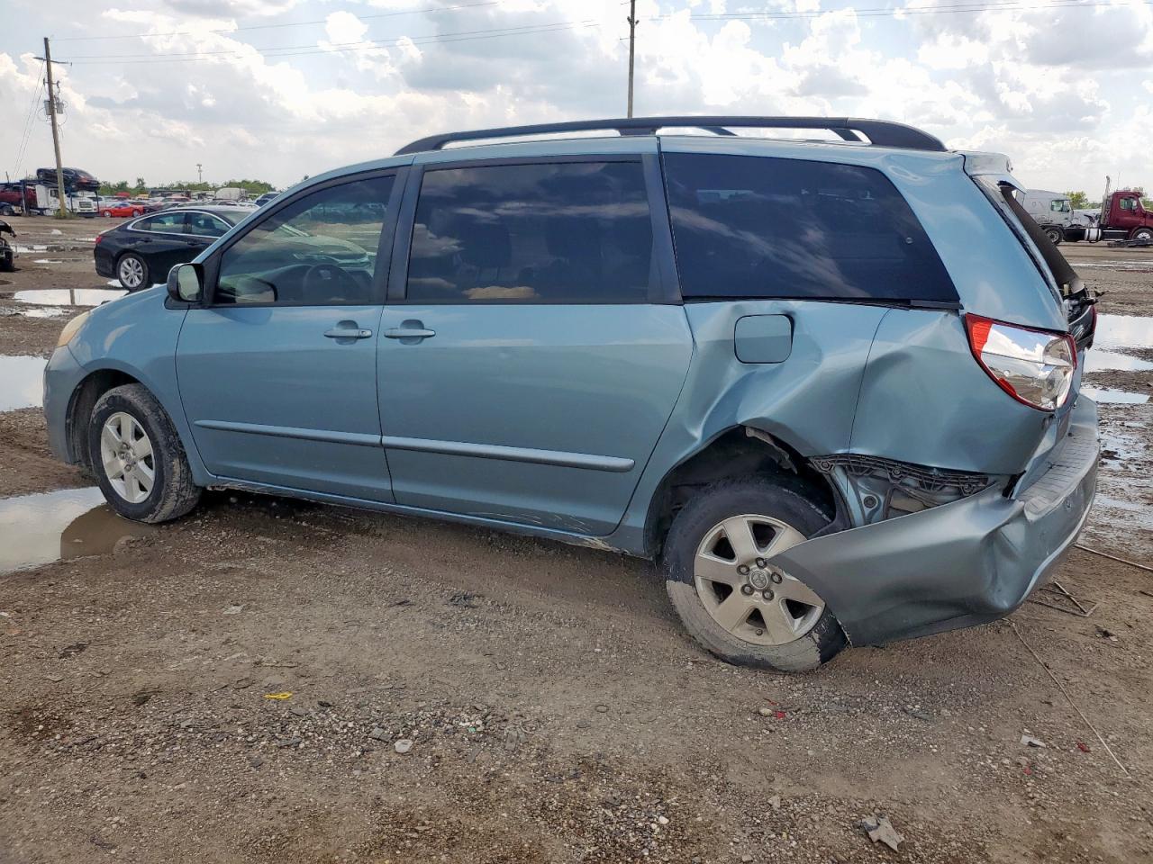 2009 Toyota Sienna Ce - Фото 2