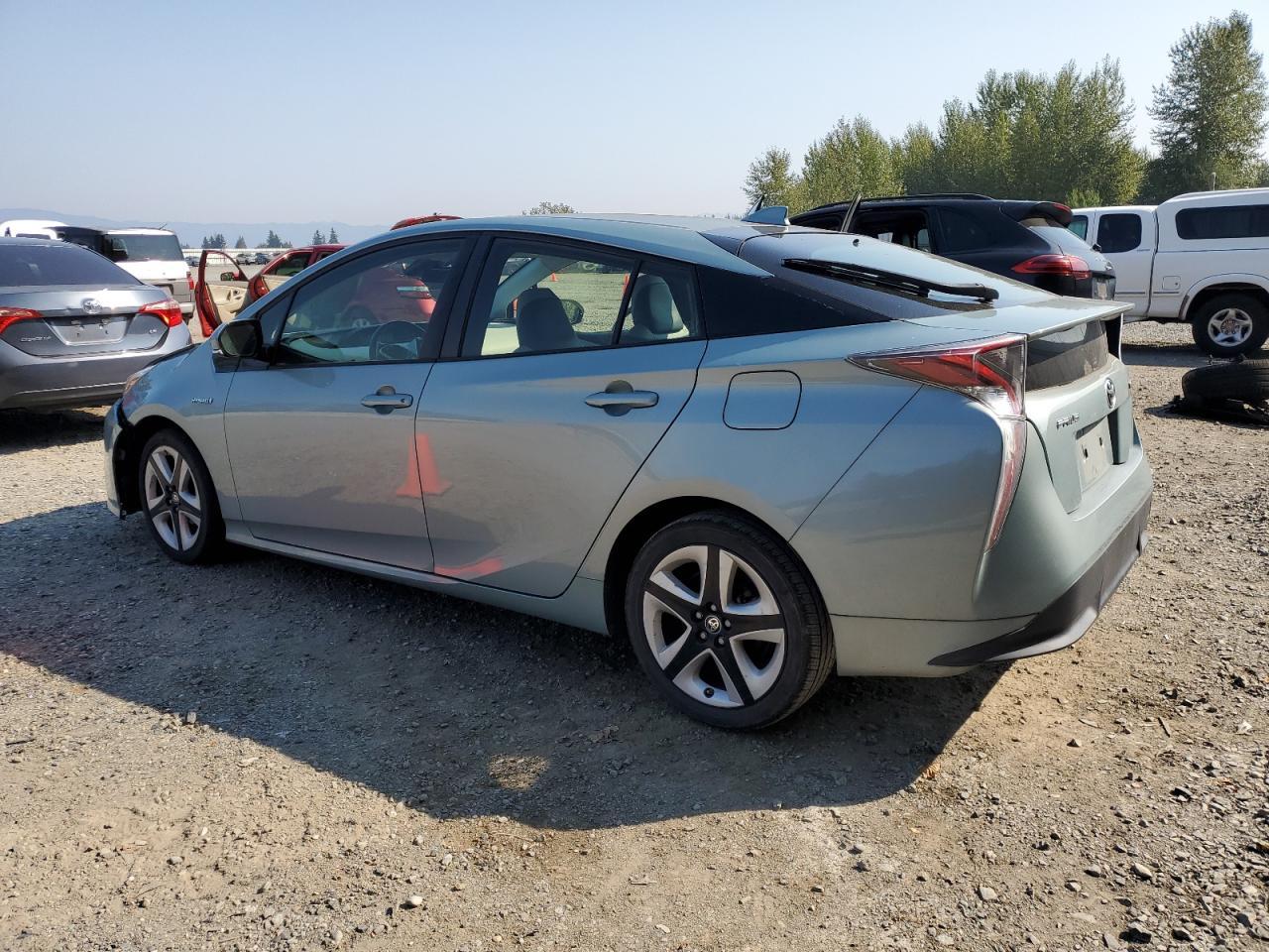 2016 Toyota Prius - Image 2