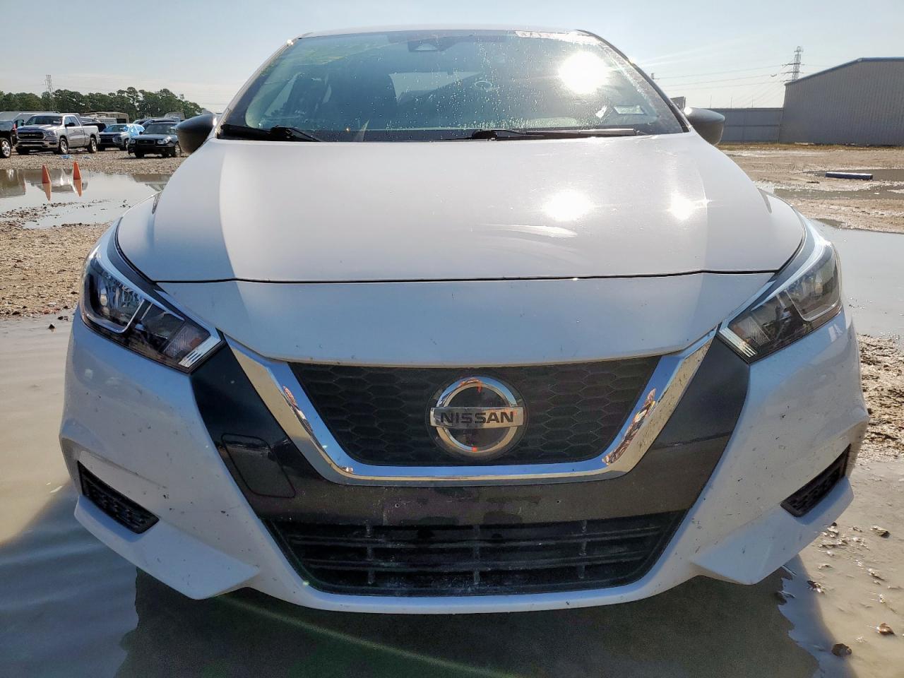 2022 Nissan Versa S - Image 5