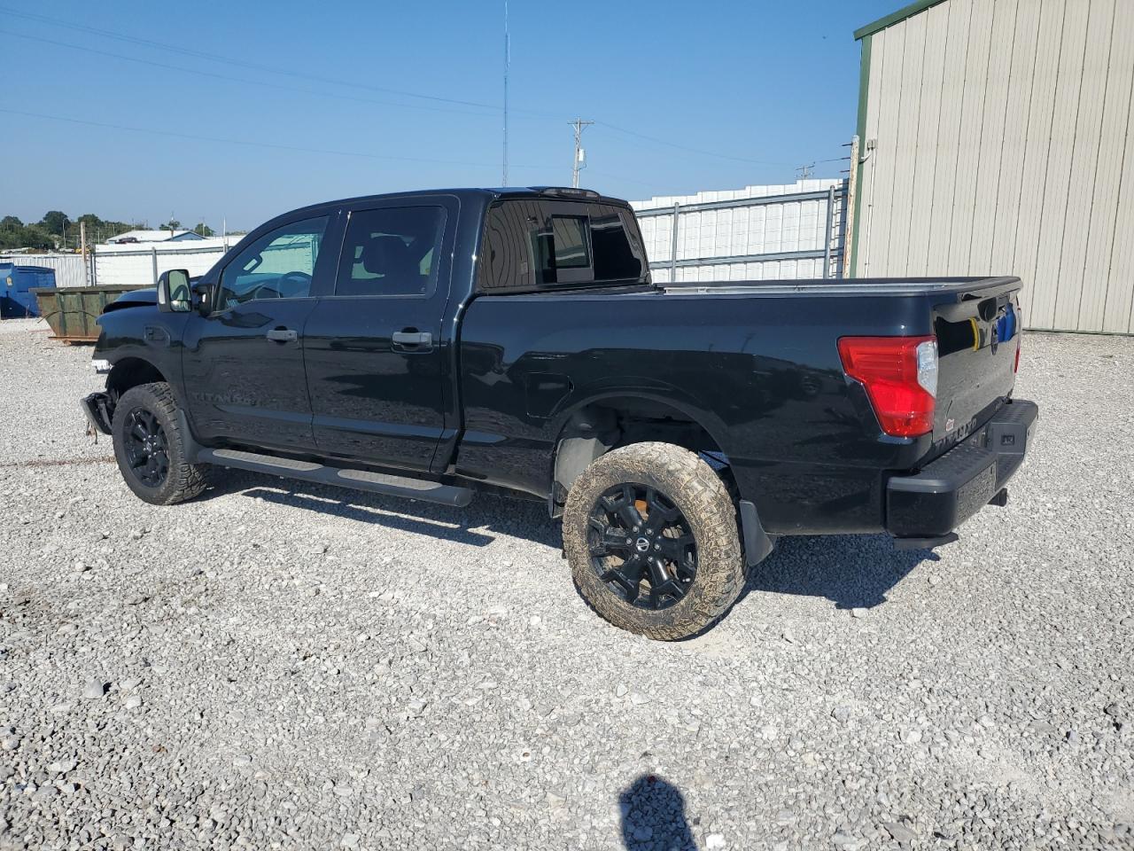 2019 Nissan Titan Xd Sl - Image 2