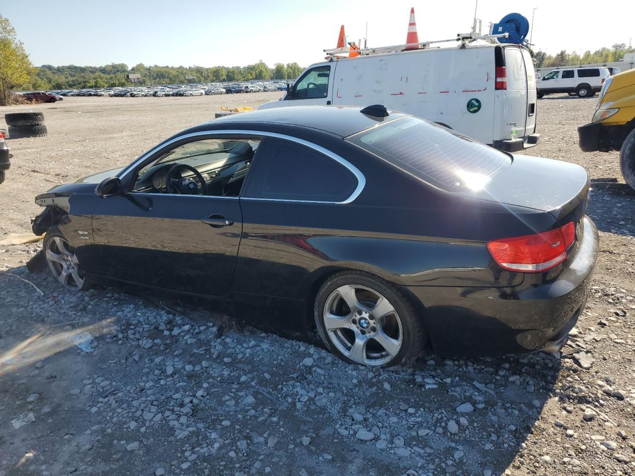 2009 BMW 328 Xi - Image 2