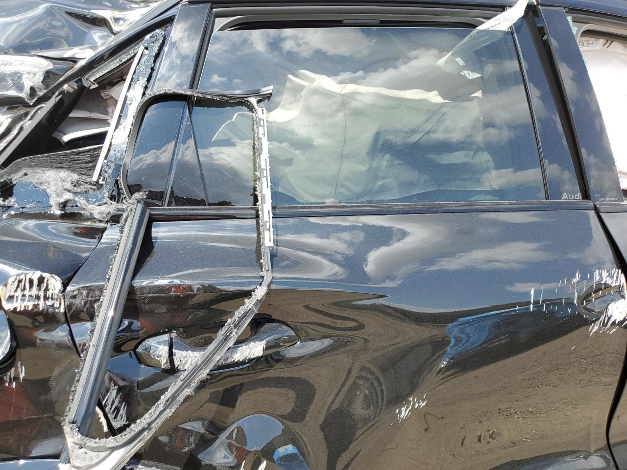 2025 Audi Q6 E-Tron Premium Plus - Фото 6