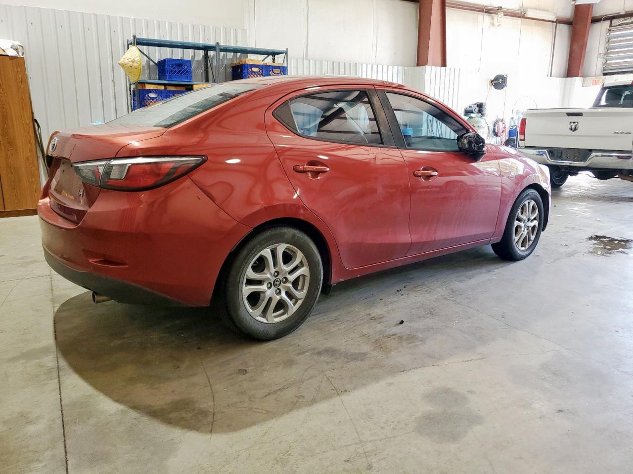 2017 Toyota Yaris Ia - Фото 3