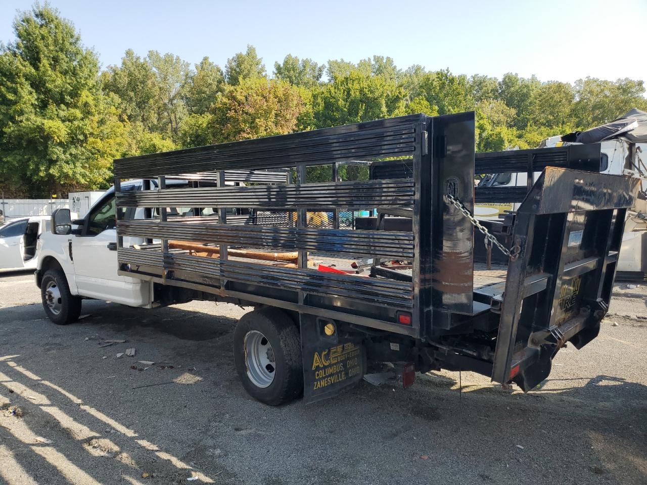 2020 Ford F350 Super - Delivery Truck - Фото 2
