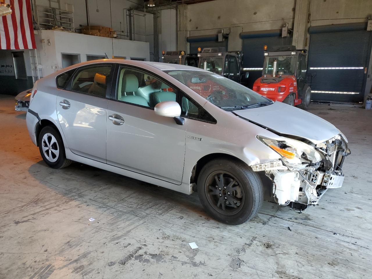 2015 Toyota Prius - Фото 4