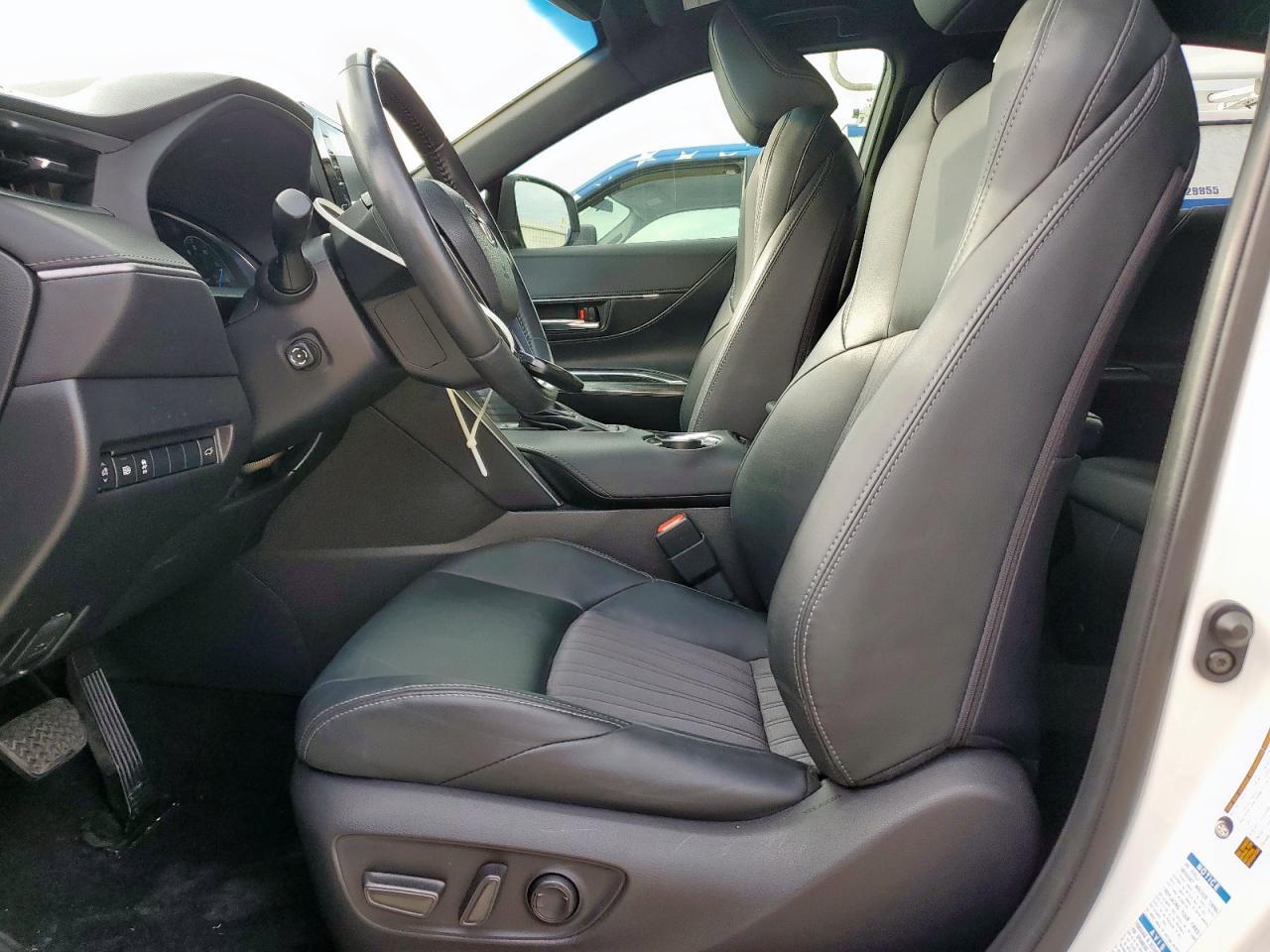 2021 Toyota Venza Le - Фото 7